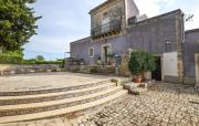 Stunning Home In Modica