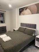 2 Bedroom Luxury Apartment in Barking