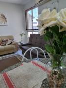 Apto 2 quartos, cond fechado, com vaga, 4º andar por escadas