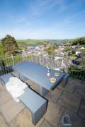 Top Salcombe