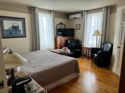 Au Manoir de la rue Merry