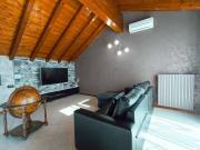 S&M APARTMENTS - Splendida Mansarda in Legno Nova Milanese - Monza