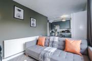 NEW! 3-Bed House in Manchester by 53 Degrees Property, Ideal for Long-Term Business & Contractor Stays, Sleeps 9! NEW! 3-Bed House in Manchester by 53 Degrees Property, Ideal for Long-Term Business & Contractor Stays, Sleeps 9!