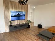 Moderný štýlový domček s virivkou-jacuzzi