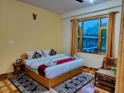 Night in Pardise Hotel Manali