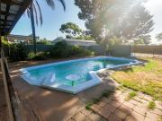 Renovated 3BD with pool and spa bath