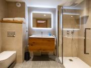 Chalet chaleureux à Méribel avec balcon et parking - FR-1-355-213