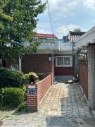 1min to Haengridangil, Entire house, three queen beds, new Suwon Starfield