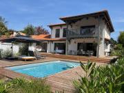 Spacieuse Villa sous les pins & piscine
