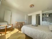 Studio - balcon - bord de mer