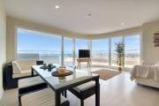Luxury Penthouse with Panoramic Sea Views