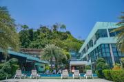 Phi Phi Nice Beach Hotel Hip