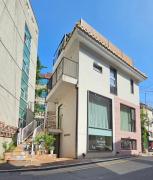 Private 3BR Modern House with fantastic terrace