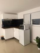 Studio Élégant Près de Tous Commerces et Gare RERC