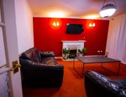 Spacious 5 Bedroom Near Airport Spacious 5 Bedroom Near Airport