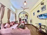 Retro Style 2BHK near Salt Lake Sector 5 Metro Station
