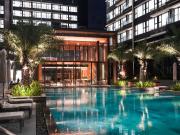 New luxury Saigon River Condo