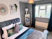 Ashford Blissful Retreat Modern 3-Bed House