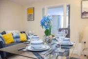 Modern London 1 bed apartment, Own Garden!