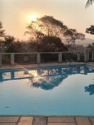 Casa tipo apartamento em Condomínio Miguel Pereira