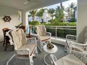 A private cozy-beach apartment in Dominicus