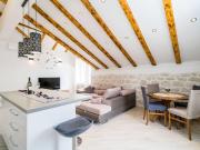 Villa Ro-Ma - Three Bedroom Villa with Terrace and Sea View