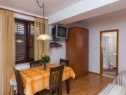 Apartments Milanovi - Premium Studio Apartment with Terrace and Garden View