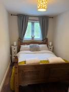 Welcoming Warm Spring Cabin!