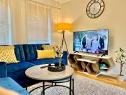 Spacious Stay made for Contractors & Families ! 3 Bedroom House 2 Bathroom in Reading up to 3 Free Parking !!