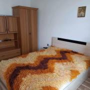 Апартамент за 4-ма максимум до стадион Спартак, точно под ВиК