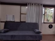 Kitnet aconchegante com estacionamento