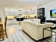 Bright 1BR Flat Walk to Hyde Park, Queensway and Paddington