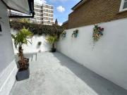 stylish Garden-level flat in Chiswick