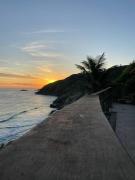 casamar com piscina e churrasqueira de frente para o mar