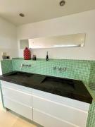 Houseboat Pure