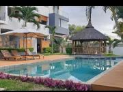 Deluxe Ocean View Penthouse with private Roof Deck