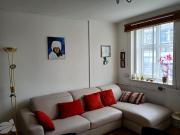 Sunny and spacious flat in NW3