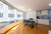 Departamento familiar con vista, 4 habitaciones, 10 personas, 5 camas, 3 baños, 2 parqueaderos, agua caliente, wiffi, a 20 metros del Quicentro Shooping y Estadio Olimpico