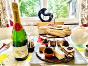 2 Bed Lodge - Sleeps 4 - Pets - Pool - Garden