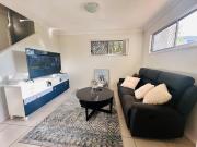 Calm Hideaway - Townhouse with Pool Access & Garage