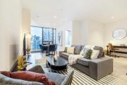 West Side Explore Downtown Melb in Stylish Apt