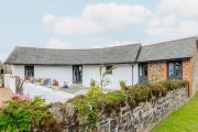 Dux Farm Retreat - 2 bed dog friendly cottage, near Bude Dux Farm Retreat - 2 bed dog friendly cottage, near Bude