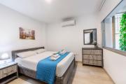 C-Premium Apts 100m from beach and city centre