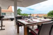 Top Phra Ae beach