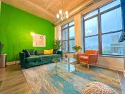 Cozy 2BR Chicago Apartment with Optional Parking and Gym Access Near Field Museum, Lakefront & McCormick Place