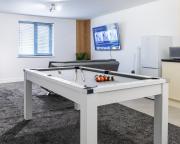 Spacious Ground Floor Apt near Old Trafford Stadium