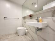 Your Quiet Penthouse with High Ceiling Split Level