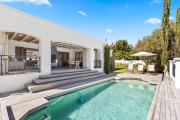 Winelands Villa by Host Agents