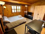 Self catering log cabin 5 mins from Kilkenny City Eircode R95 HH9W