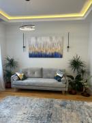 Stylish One Bed Flat in Paddington Pool and gym next door Free secure underground parking nearby